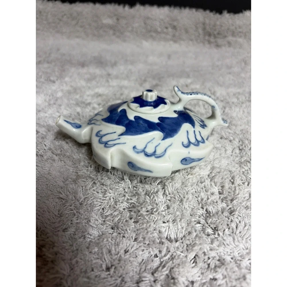 Vtg Blue and White‎ Porcelain Flat Scalloped Teapot Wave Cloud Pattern Seal Mark
